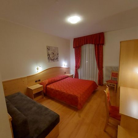 Hotel Garni Arnica Molveno Esterno foto