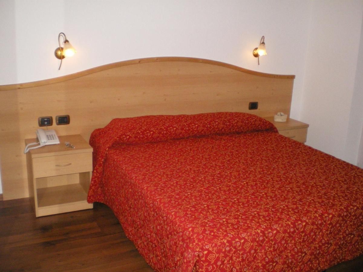 Hotel Garni Arnica Molveno Esterno foto