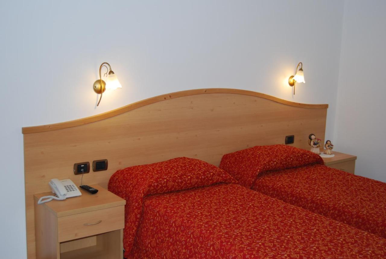 Hotel Garni Arnica Molveno Esterno foto