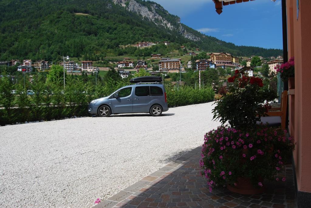 Hotel Garni Arnica Molveno Esterno foto