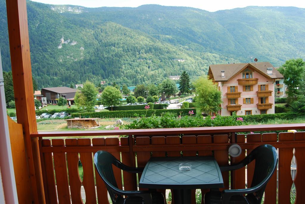 Hotel Garni Arnica Molveno Esterno foto