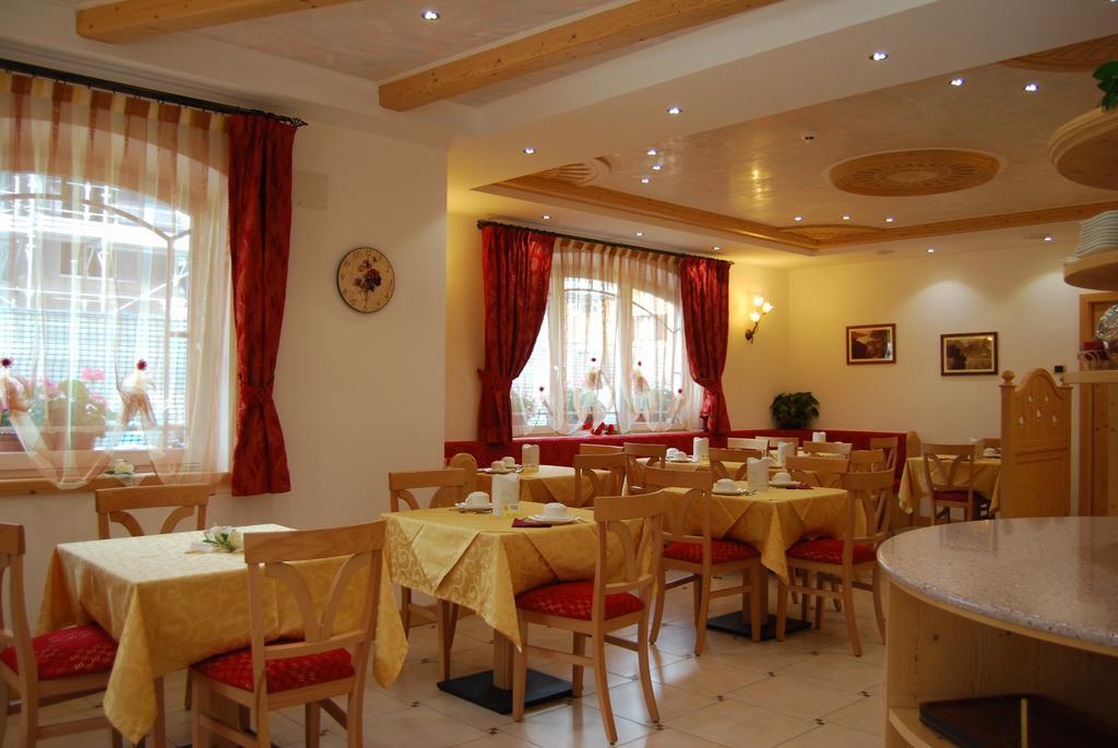 Hotel Garni Arnica Molveno Esterno foto