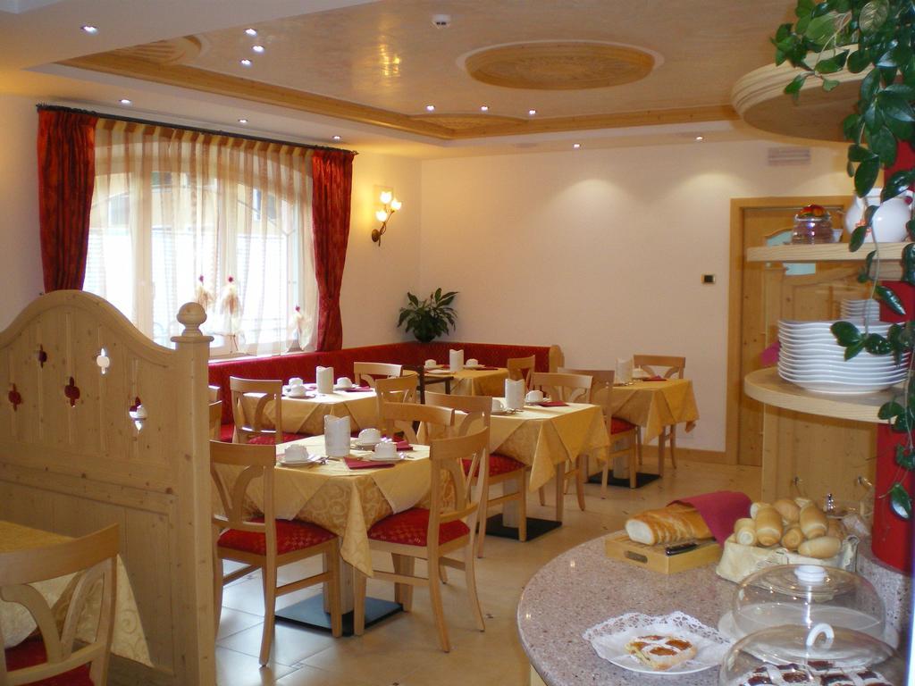 Hotel Garni Arnica Molveno Esterno foto